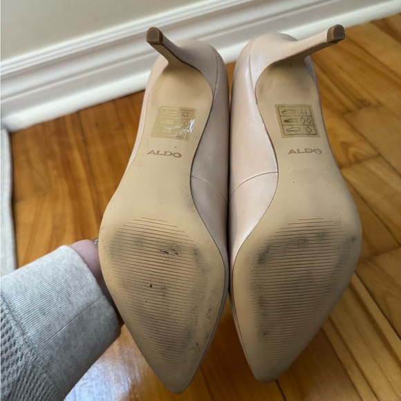Beige Stiletto Pointy Heels - ALDO - Size 10 - Picture 8 of 9
